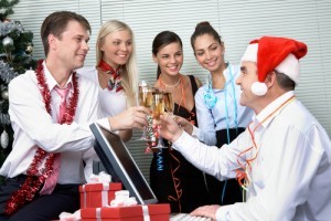 etiquette tips for attending holiday party